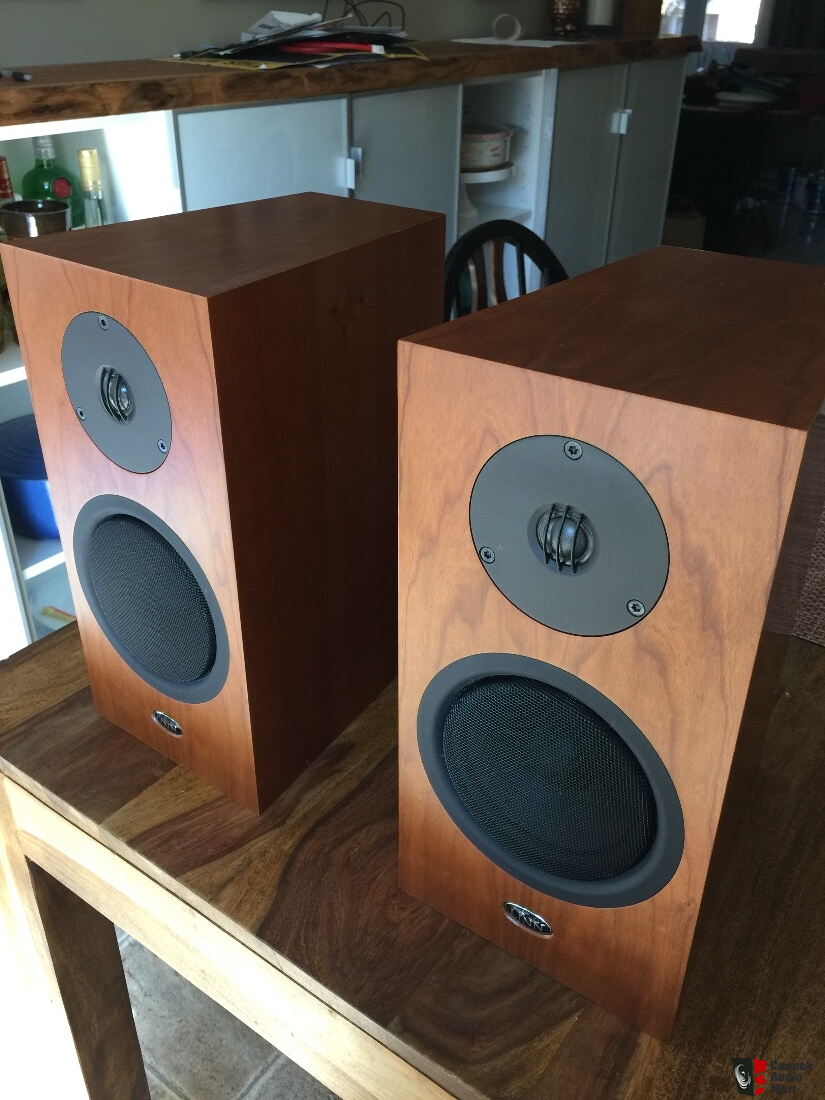 Linn Katan Bookshelf Speakers Reduced Price Photo 1650202