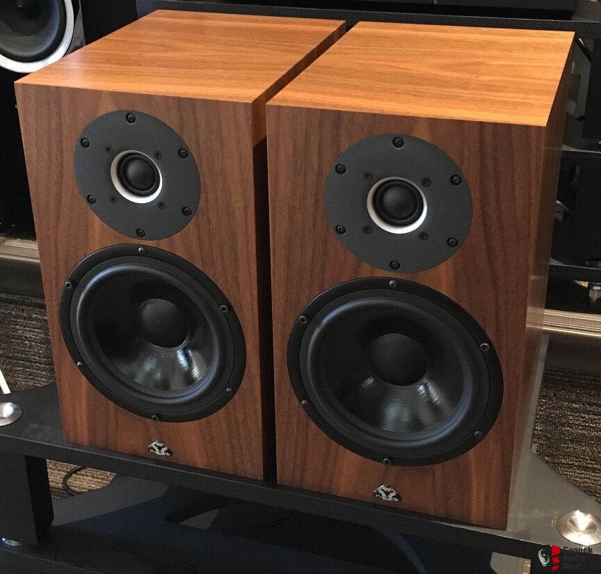 Kudos Cardea C10 (Walnut) Dealer Ad - Canuck Audio Mart