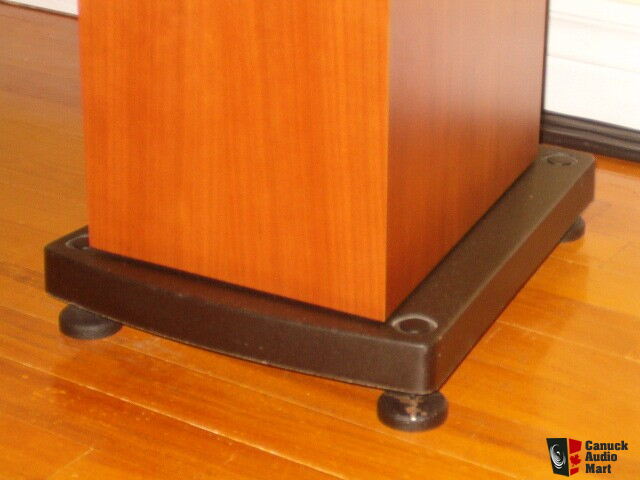 LINN NINKA Speakers Sale Pending Photo 16749 Canuck Audio Mart