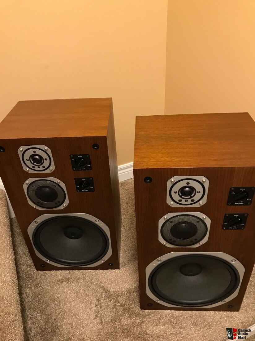 Yamaha NS-690 vintage loudspeakers in great condition ! Photo
