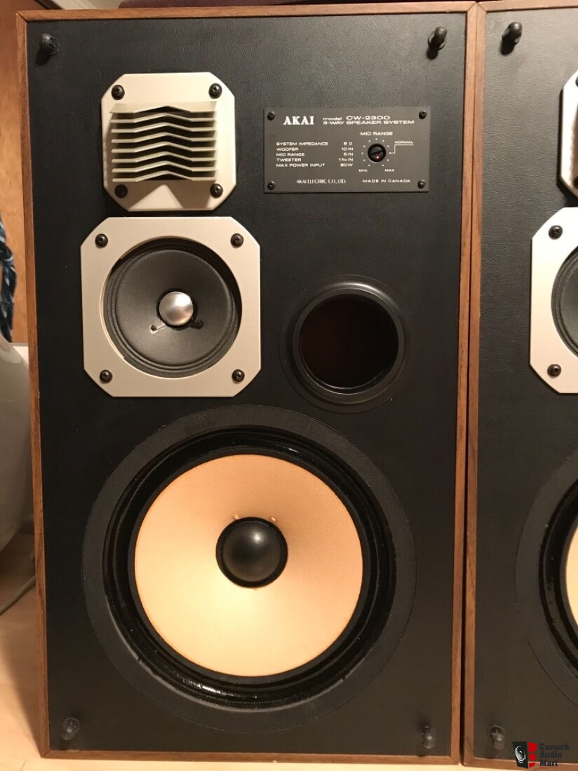1982 AKAI Speakers CW-2300 3 way. 10 inch woofers 30lbs each