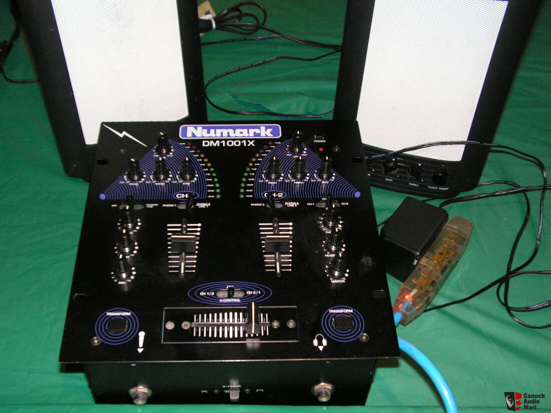 Numark TT 1520 Turntables, DM1001X Mixer and M1 Speakers Photo
