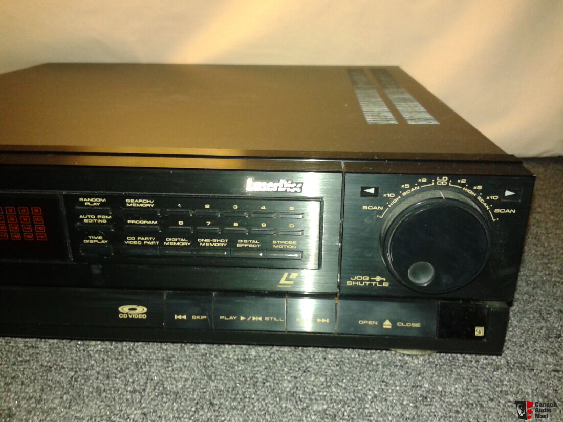 Pioneer CLD-3030 Compact Disc CDV LaserVision Player Photo