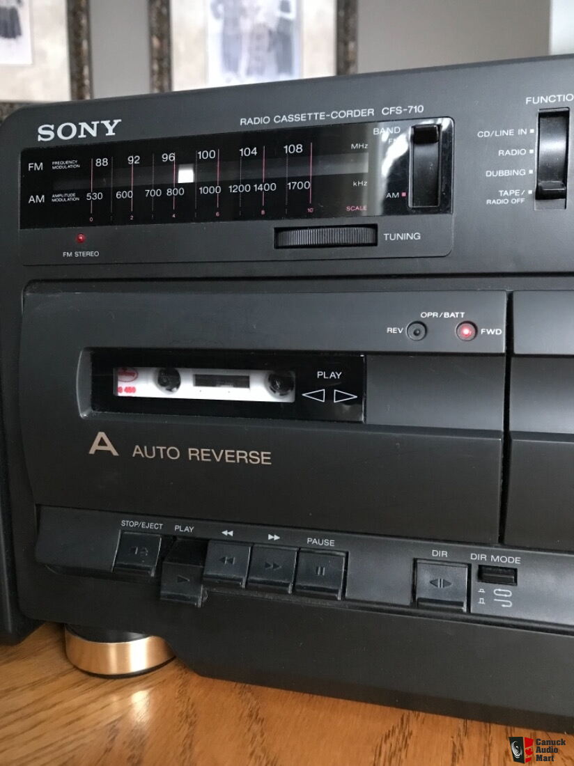 SONY CFS-710 Large Boombox guettoblaster in very good condition Photo  #1747230 - Canuck Audio Mart