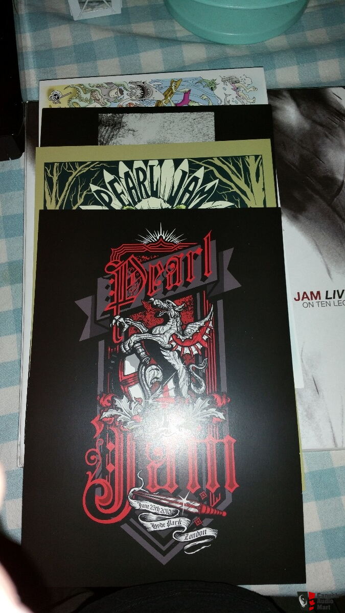 Pearl Jam LIVE on ten legs vinyl box set Photo #1769574 - Canuck