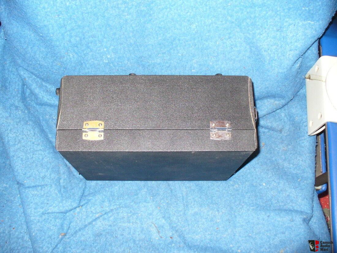 https://img.canuckaudiomart.com/uploads/large/1858336-a995d481-item-picture-vintage-granada-portable-reel-to-reel-tape-recorderplayer-model-207.jpg