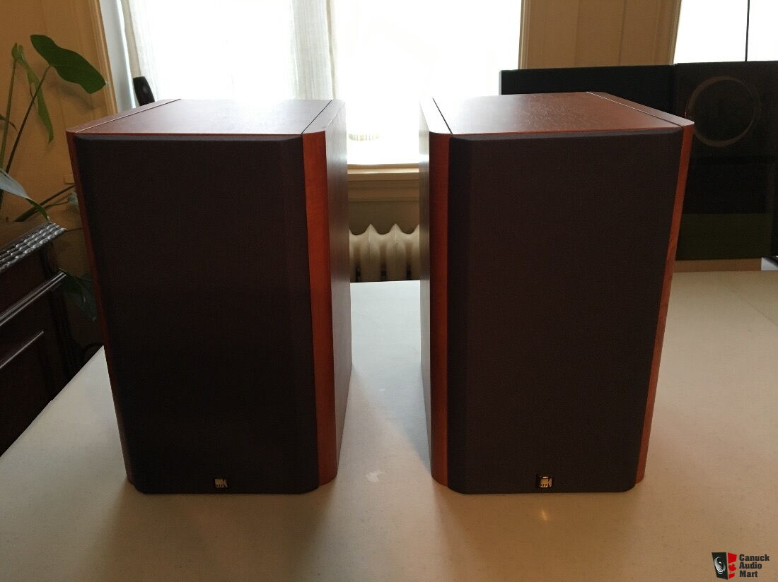 KEF F15 bookshelf speakers Photo #1858622 - US Audio Mart