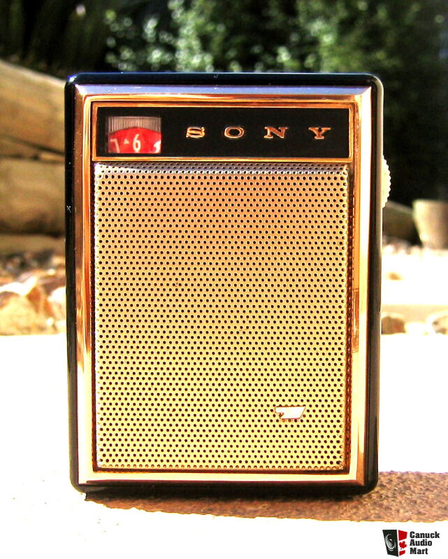 Looking for a vintage Sony TR-730 transistor radio Photo #1930970