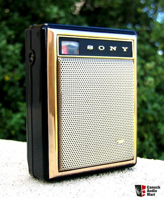 Looking for a vintage Sony TR-730 transistor radio Photo #1930970