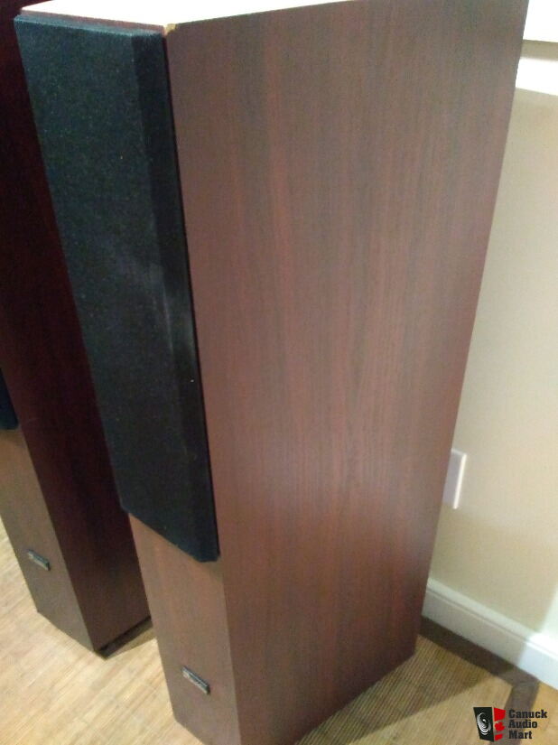 Axiom AX5 Speakers Canadian Made Photo 1968152 US Audio Mart