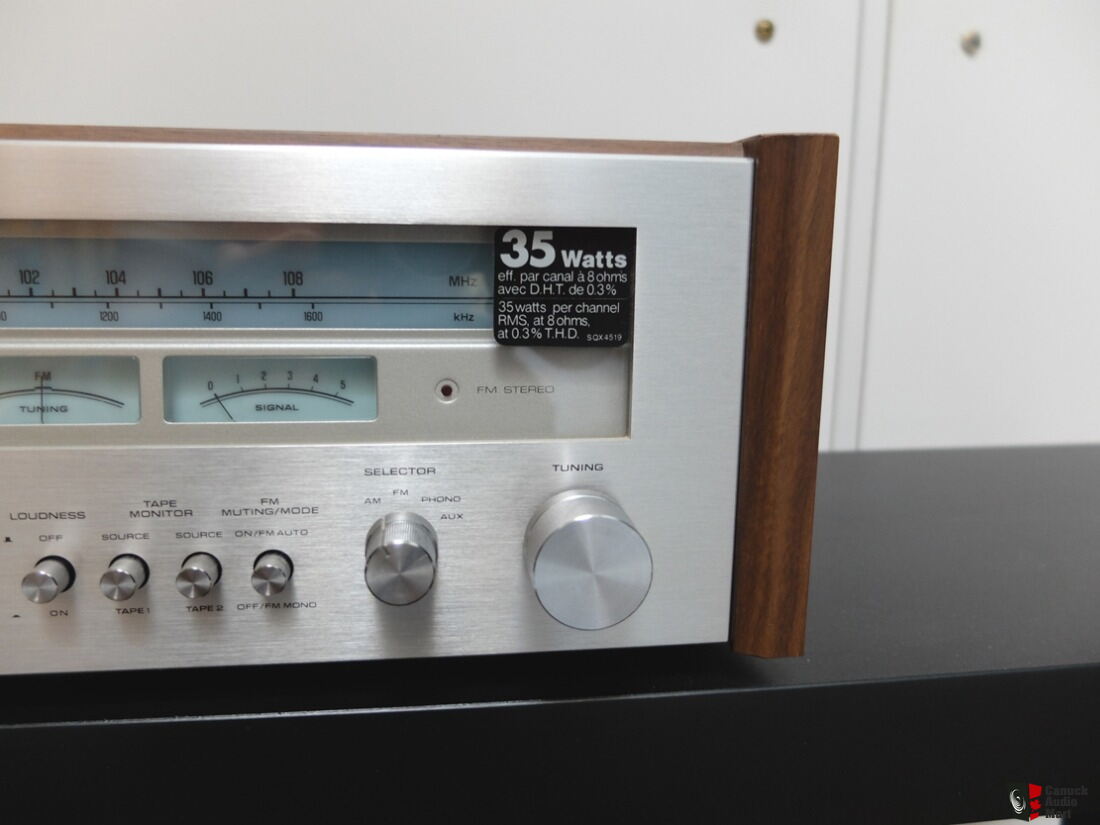 Vintage Technics SA Stereo Receiver Photo Canuck Audio Mart