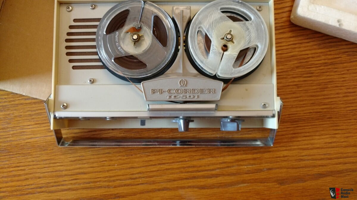 Pioneer TC501 portable reel to reel tape deck with microphone