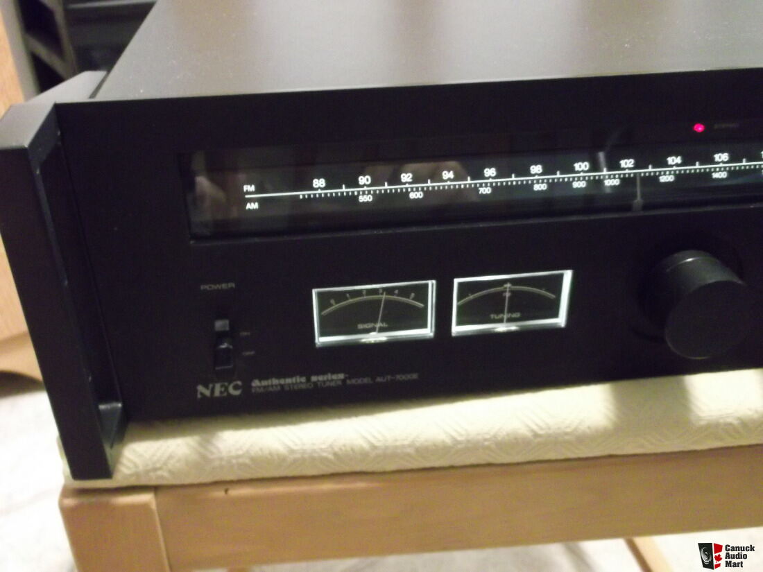 Tuner Vintage NEC T400ME Authentic Series – AM/FM – Noir – Testé Et Fonctionne