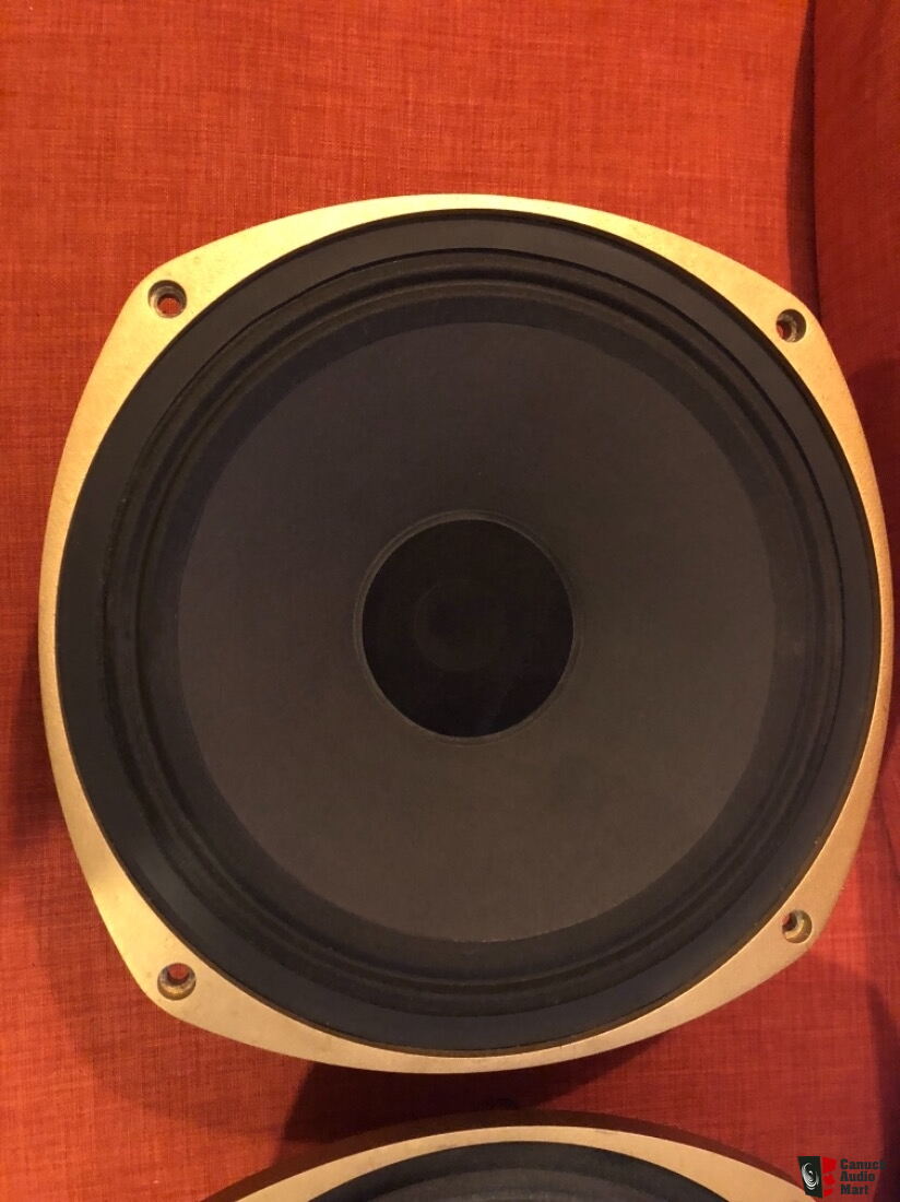 1 full range speaker