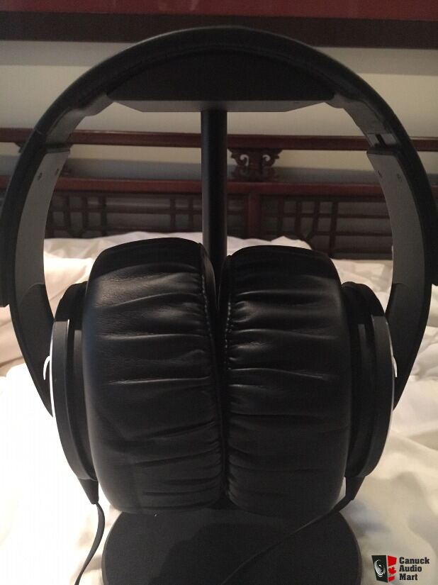 PRICE DROP Classic and Rare Sony MDR-XB1000 bass cannons Photo