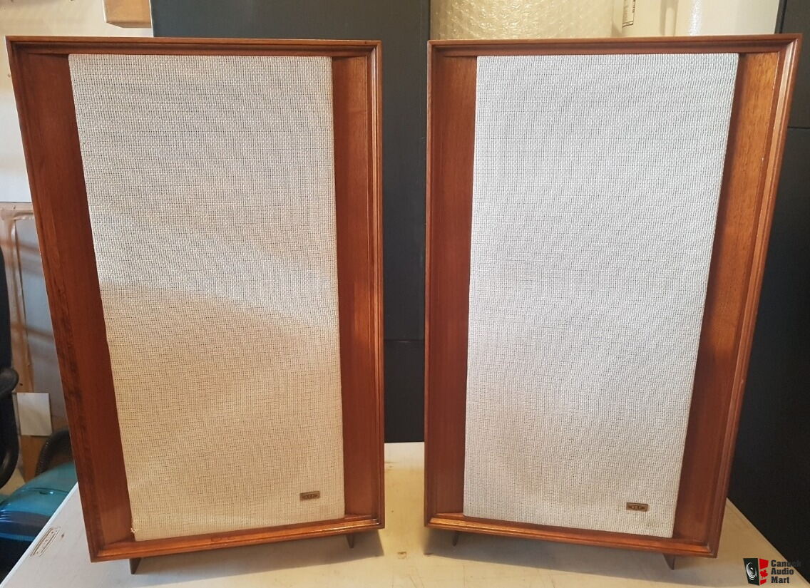 2019704-548ebe4f-gorgeous-kef-concerto-speakers-with-feet.jpg
