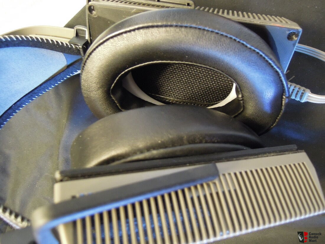 Stax SR-307 Electrostatic Earspeaker enhanced with Brainwavz Sheepskin Leather Memory Foam Earpad