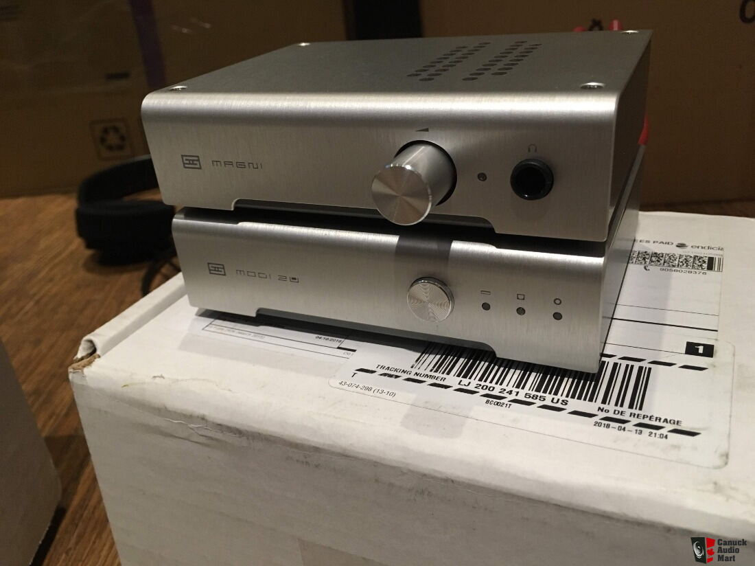 Schiit Audio stack MAGNI 3 headphone amp pre and MODI 2 UBER