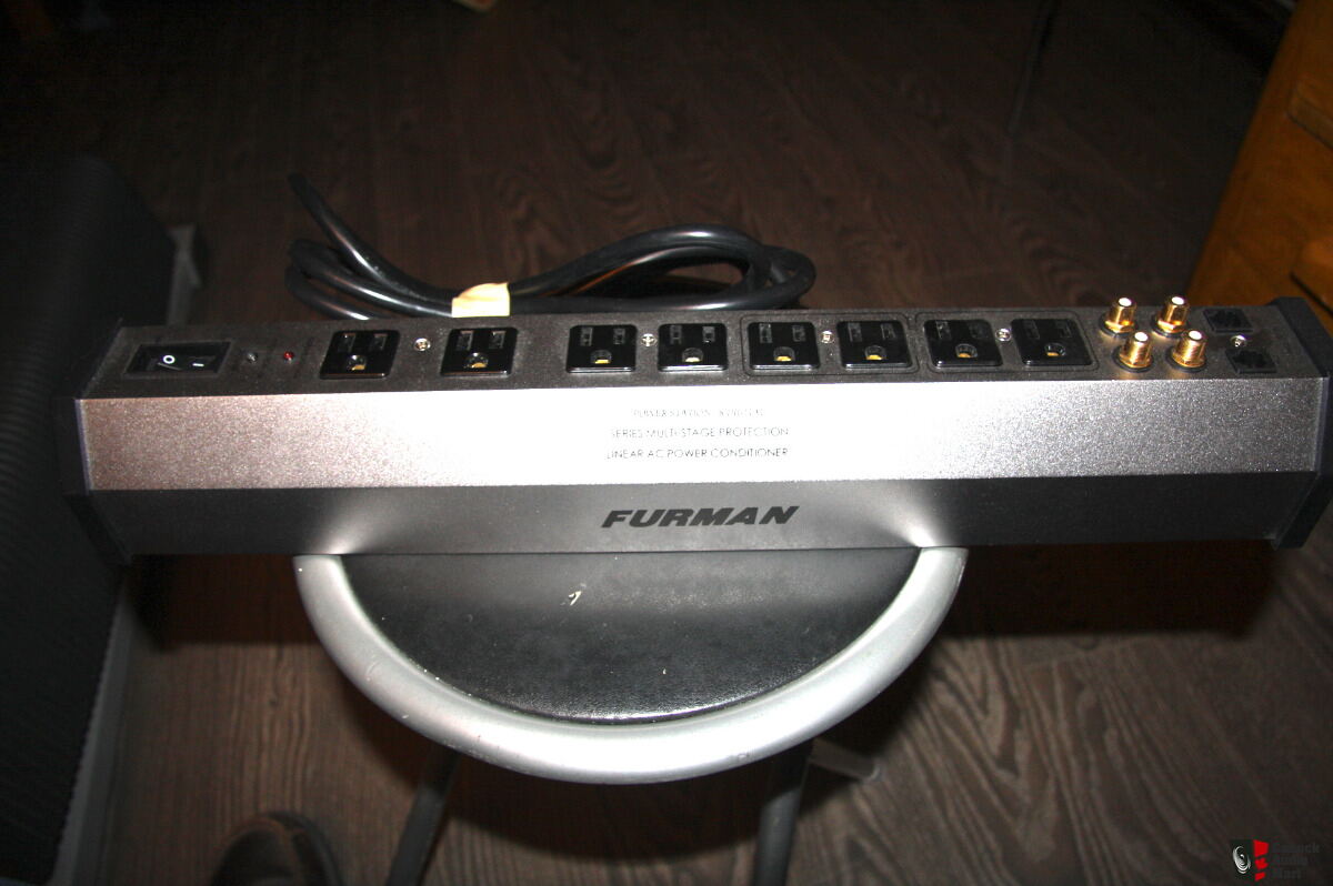 Furman PST 8D Digital Linear Filtering Power Strip - Audio Advisor