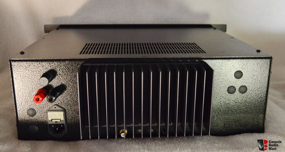 B&K ST140 power amplifier (factory moded mono blocks 120watts) Photo