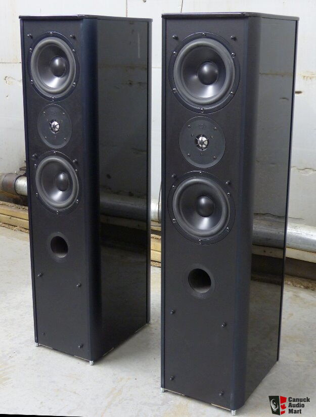 2181249-psb-stratus-silver-speakers.jpg