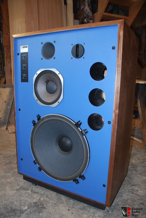 Professionally Built Speaker and Systems Photo 2241950 US