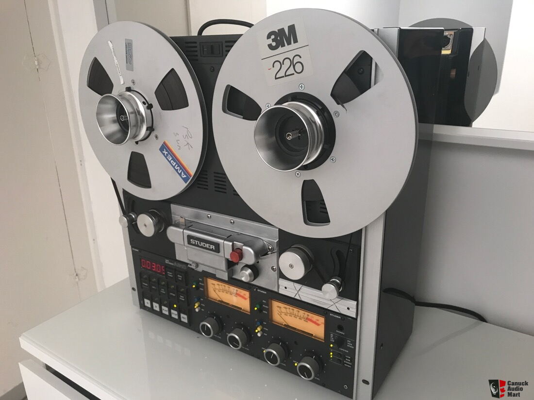 Studer A810 reel to reel recorder , 4 speed , butterfly heads Photo