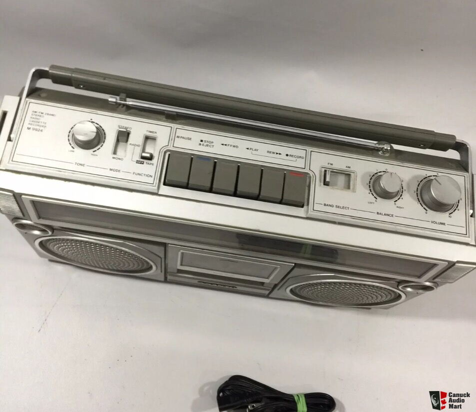 Rare Sanyo M-9924 Am/Fm boombox cassette radio Photo #2311929 - US ...