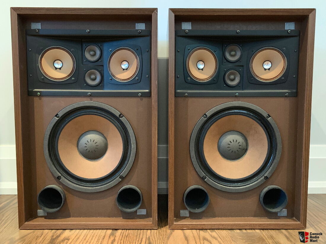 Pair Of Vintage Sansui Sp 10a Speakers Excellent Condition For Sale Canuck Audio Mart