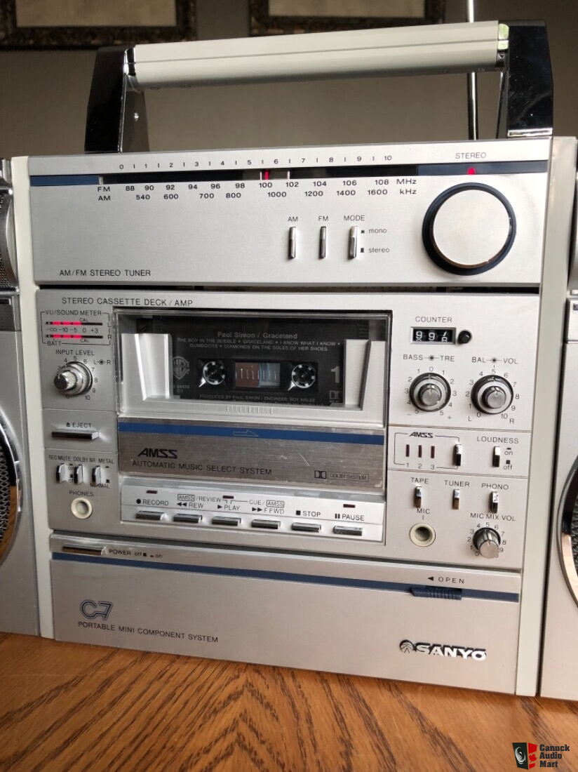 Rare '81 Sanyo Sanyo 24.7lbs Boombox Radio
