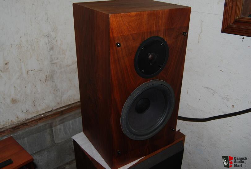 cerwin vega r10 speakers