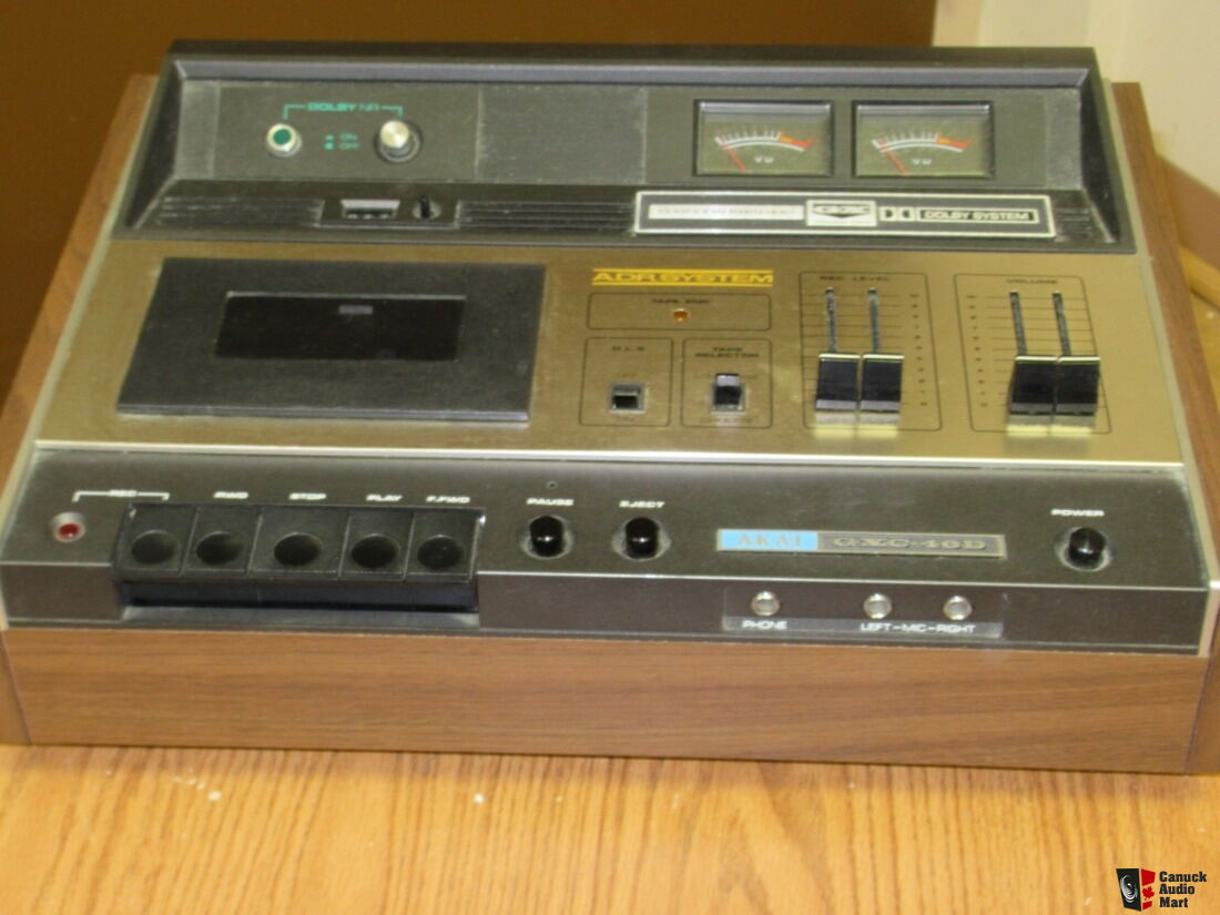 https://img.canuckaudiomart.com/uploads/large/2438970-akai-gxc-46d-stereo-vintage-cassette-tape-deck-with-original-box.jpg