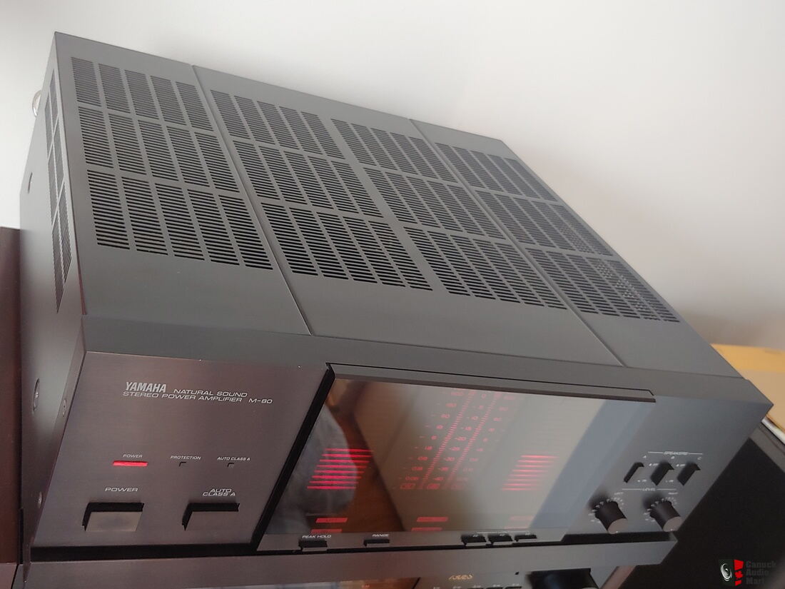 Yamaha M80 Power Amplifier Excellent 250 watts per channel into