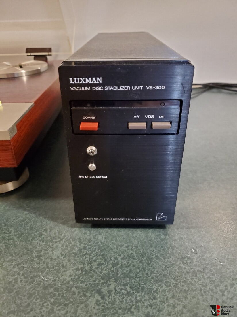 Vintage Luxman PD-310 Turntable and VS-300 Vacuum/Power Supply