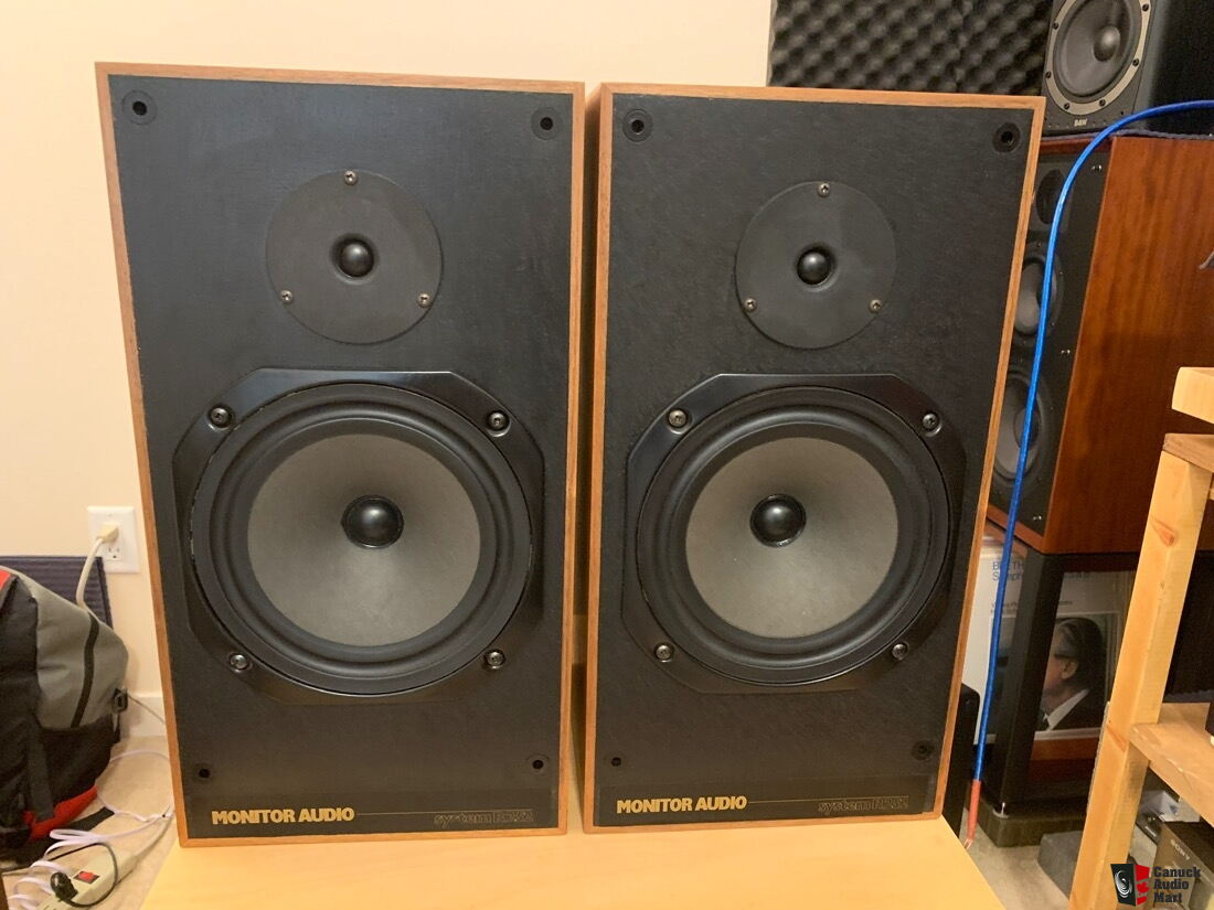 Monitor Audio R252 Bookshelf Speakers Photo #2598322 - Canuck Audio Mart