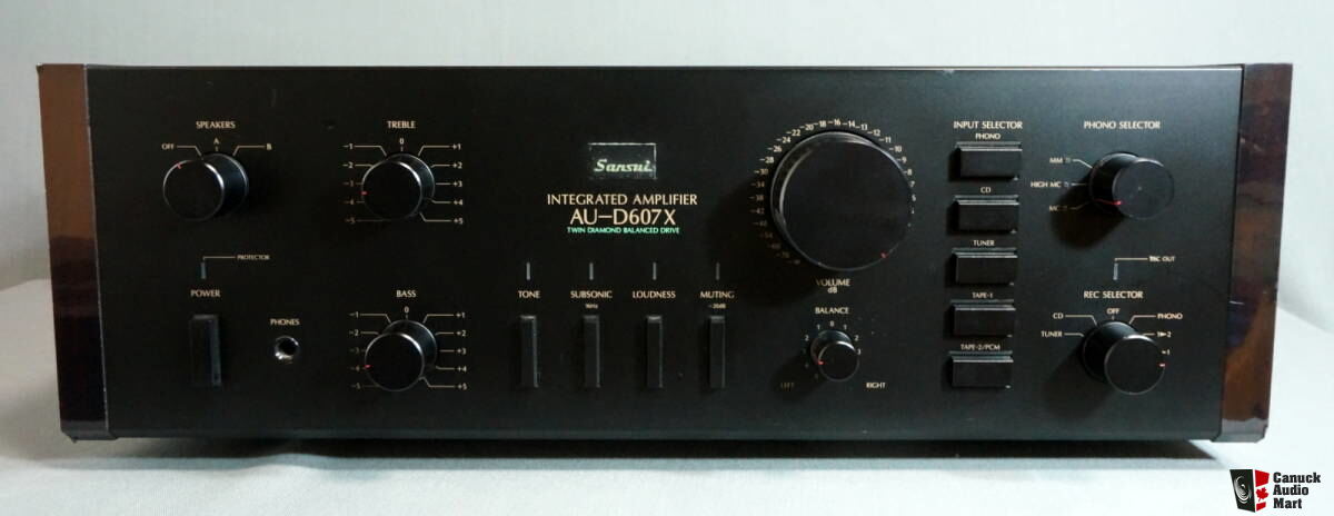 Sansui AU-D607X (1984) (SIMILAR IN SPECS TO AU-717) Integrated