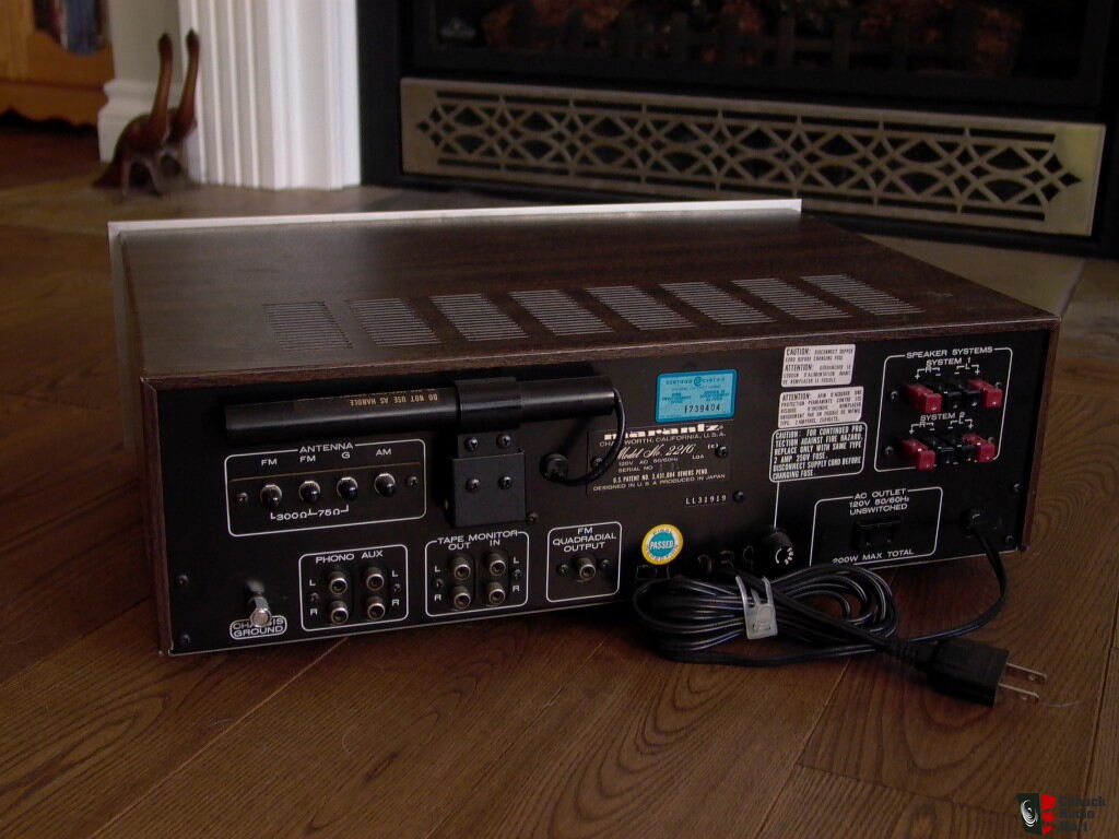 FREE SHIP! MARANTZ MODEL 2216 AM/FM stereo receiver w/ manual