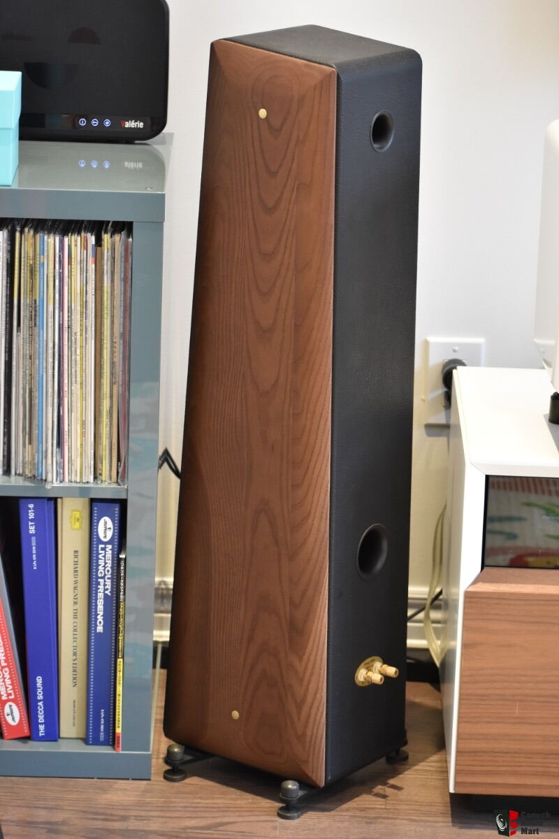 sonus faber toy tower wood