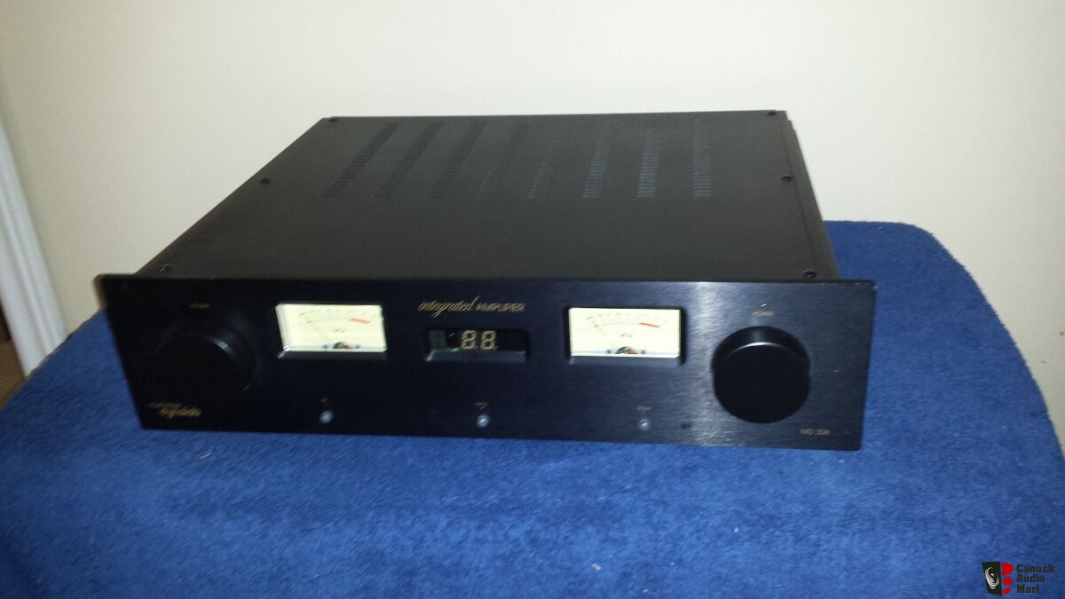 Magnum Dynalab MD308 Integrated Amplifier with VU meters Digital