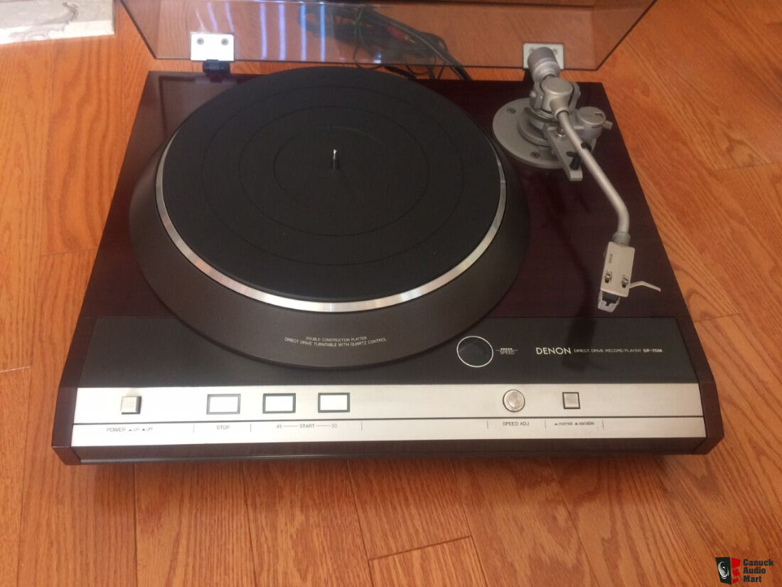 Denon DP-70M turntable in beautiful condition, looks really MINT