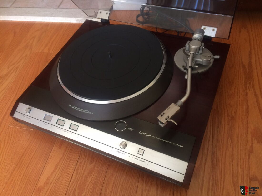 Denon DP-70M turntable in beautiful condition, looks really MINT