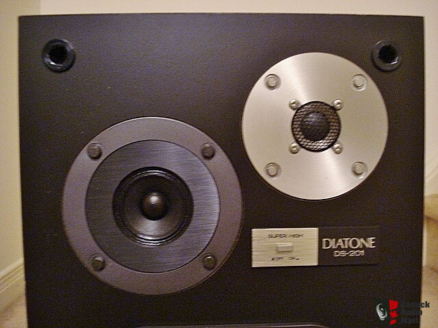 Diatone DS-201 by Mitsubishi 3-way single speaker Photo