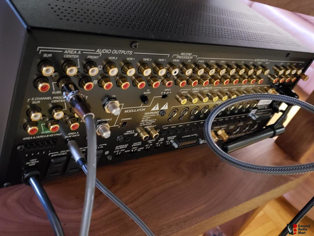 McIntosh MX130 Audio/Video Control Center in mint working condition