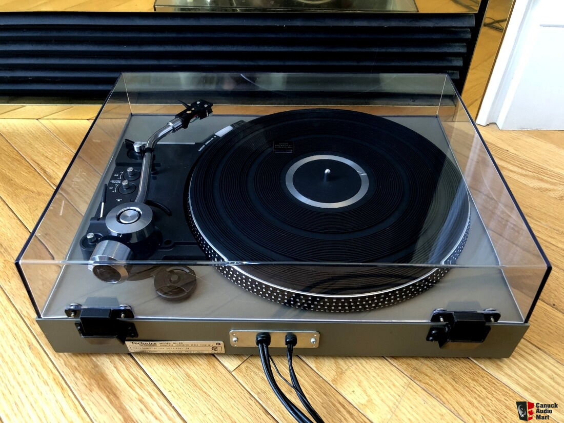 Technics SL-23 Belt Drive Turntable in Like-New Condition Photo