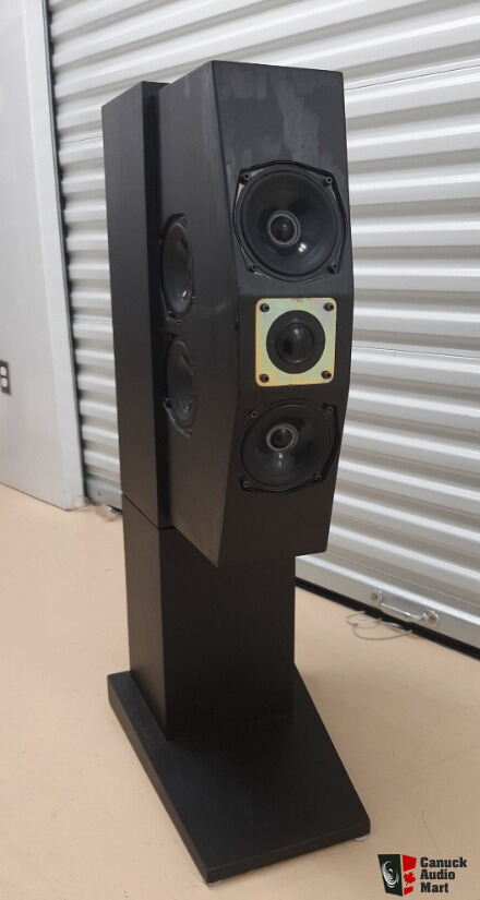 meridian m10 active speakers