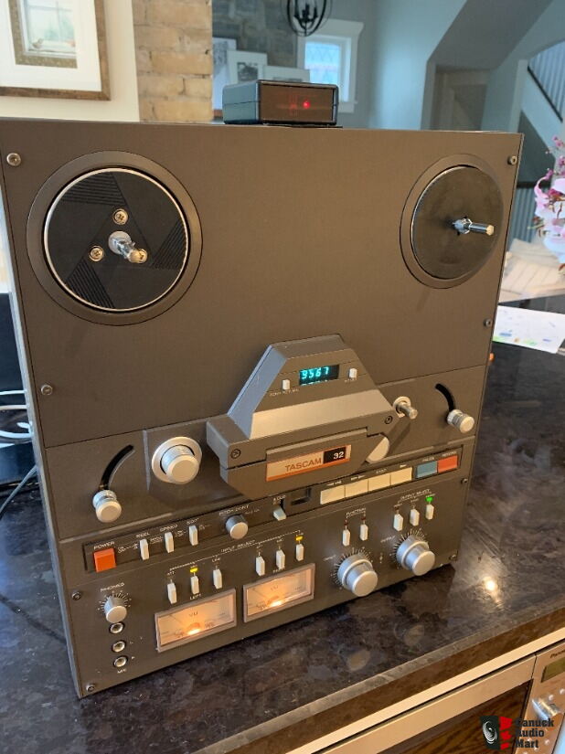 Tascam 32 2T 2 Track 10.5 Inch Stereo professional reel to reel tape deck  recorder Photo #2126576 - Canuck Audio Mart