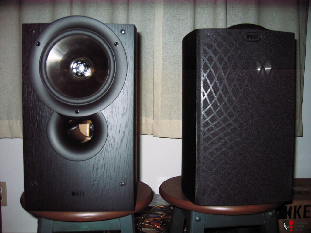 Kef IQ 30 Photo 301938 Canuck Audio Mart kef-iq-30-photo-301938-canuck-audio-mart