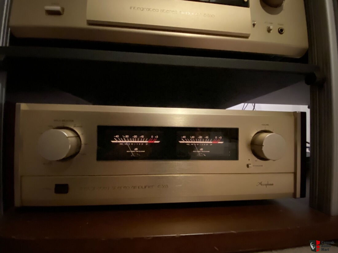 Accuphase 05 Integrated Amplifier Photo Canuck Audio Mart