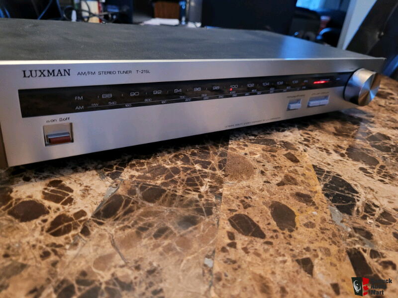 Luxman AM FM Tuner T L Photo Canuck Audio Mart