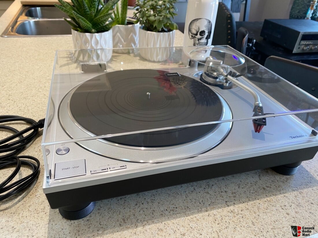 connecting-a-turntable-with-a-built-in-phono-preamp-to-a-receiver